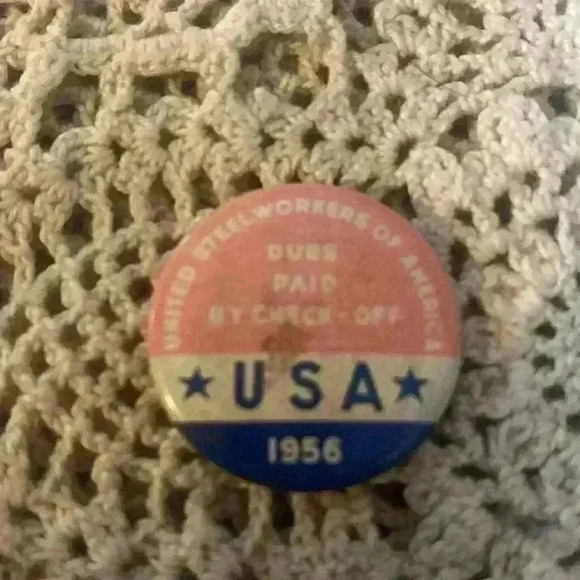 Vintage political pin lots - Picture 4 of 5